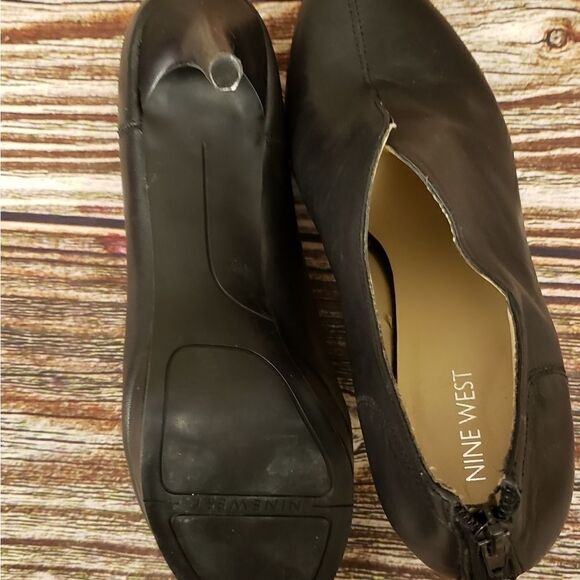 Nine West black  3.5" heeled shoes Pre-owned - Picture 7 of 8